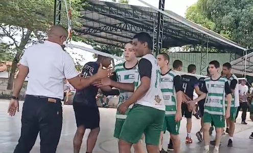 Estudantes de Teresina se Unem em Prol do Esporte: Handebol e Vôlei Ganham Destaque em Escolas Públicas